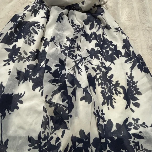 NEW Floral Black and White Women's Skirt - Picture 1 of 6